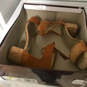 Sz 7 cork block heel sandals